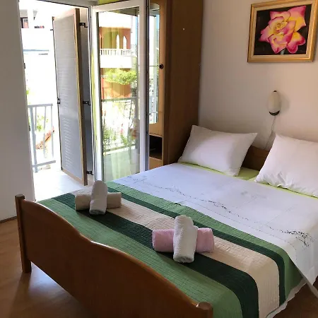 Dujmovic Apartment Trogir