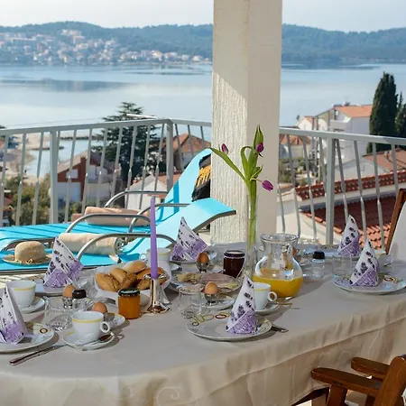 Dujmovic * Trogir